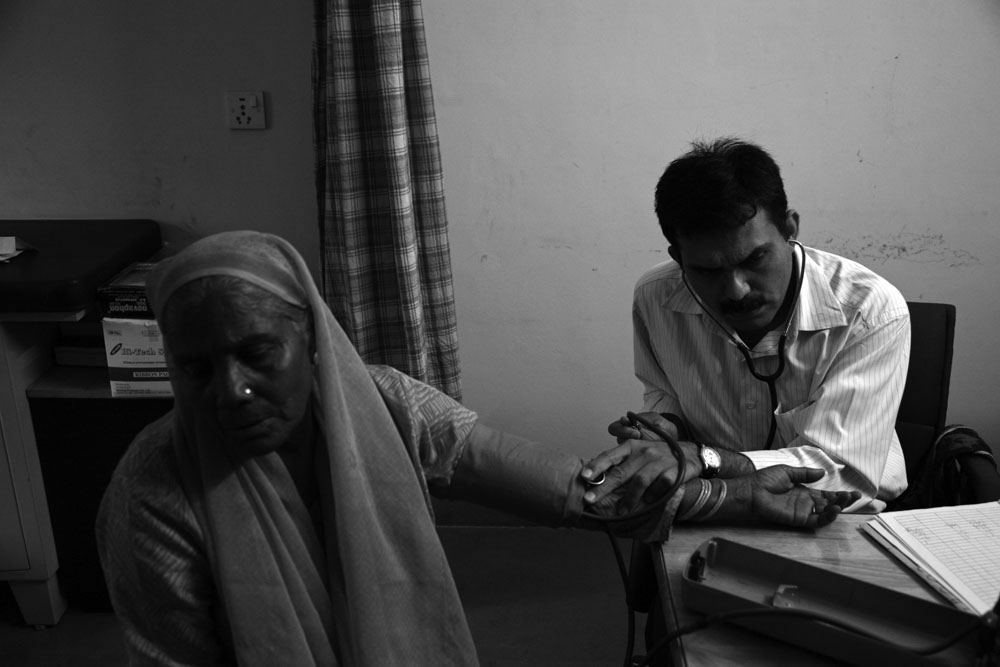 Sambhavna Clinic 5. Cheking hypertension